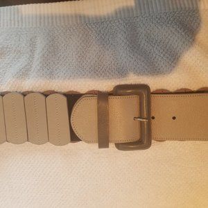 Pongee colored leather belt